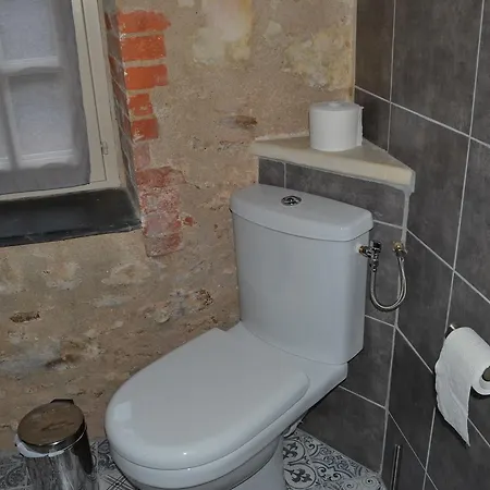 La Chouanniere לינה וארוחת בוקר 3*