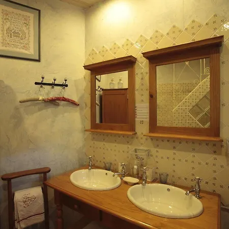 La Chouanniere לינה וארוחת בוקר