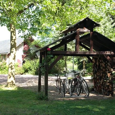 La Chouanniere לינה וארוחת בוקר 3*